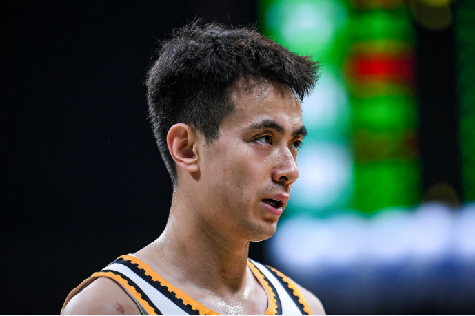 jjb-杨鸣走早了？辽宁狂胜52分终结4连败 赵继伟复出激活7人上双制胜